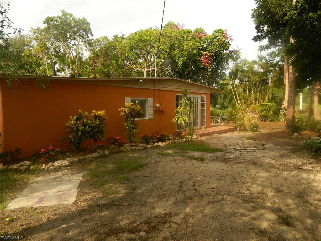TROPICAL TRAILER PARK - Residential