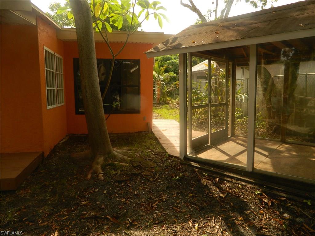 TROPICAL TRAILER PARK - Residential