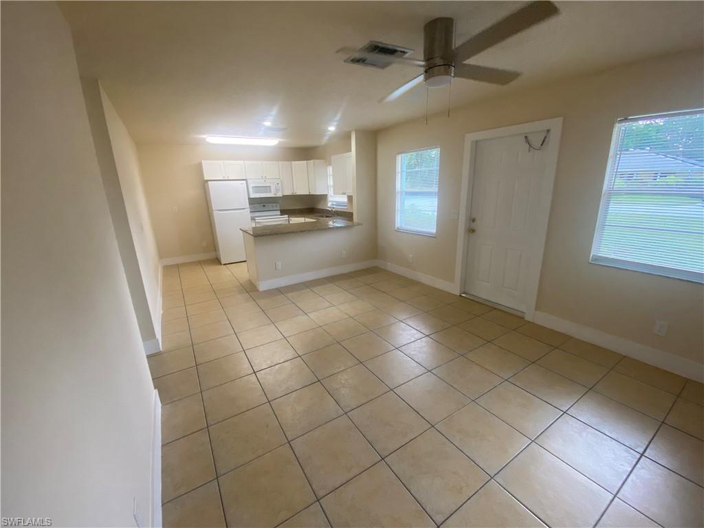 PARADISE SHORES - Residential Lease
