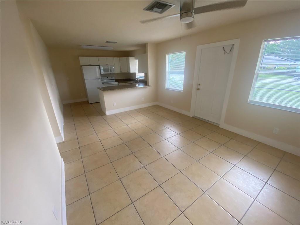 PARADISE SHORES - Residential Lease