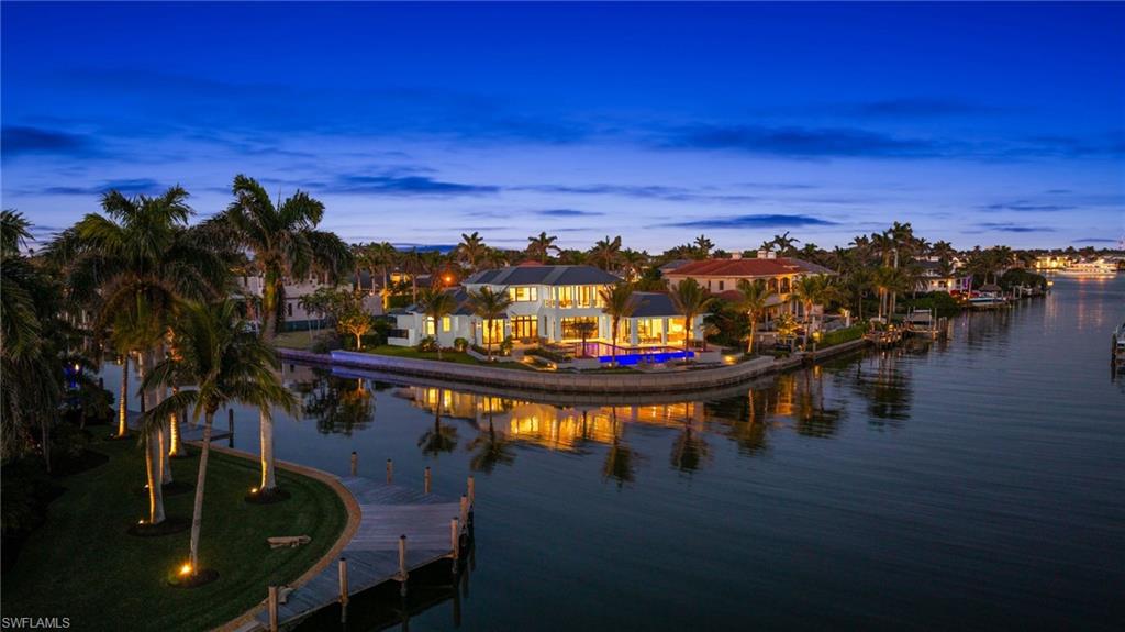 AQUALANE SHORES - Residential