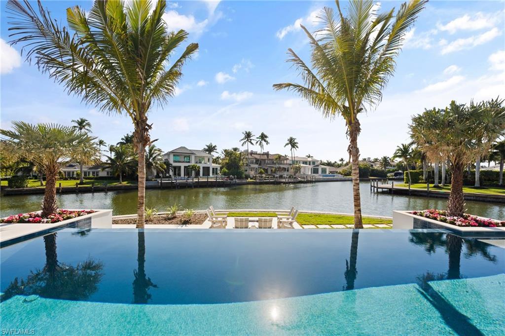 AQUALANE SHORES - Residential
