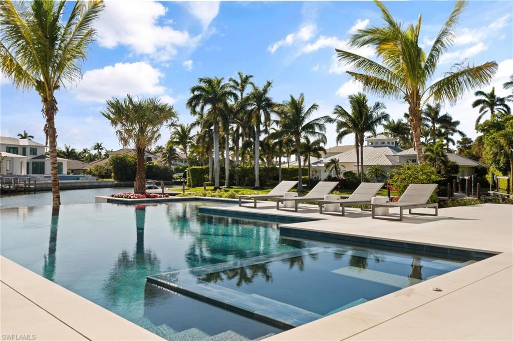 AQUALANE SHORES - Residential