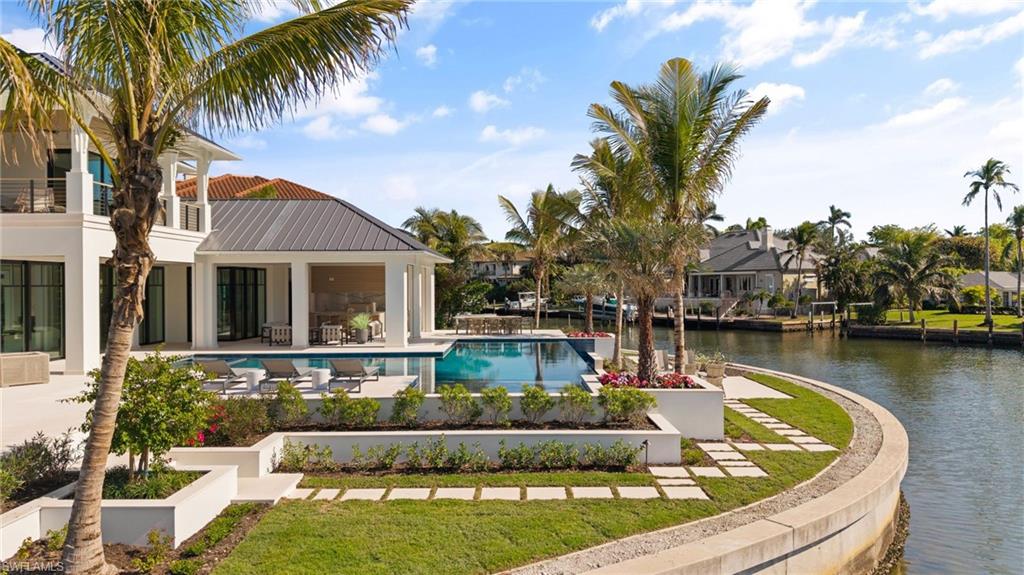 AQUALANE SHORES - Residential