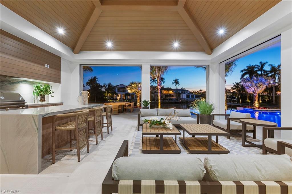 AQUALANE SHORES - Residential