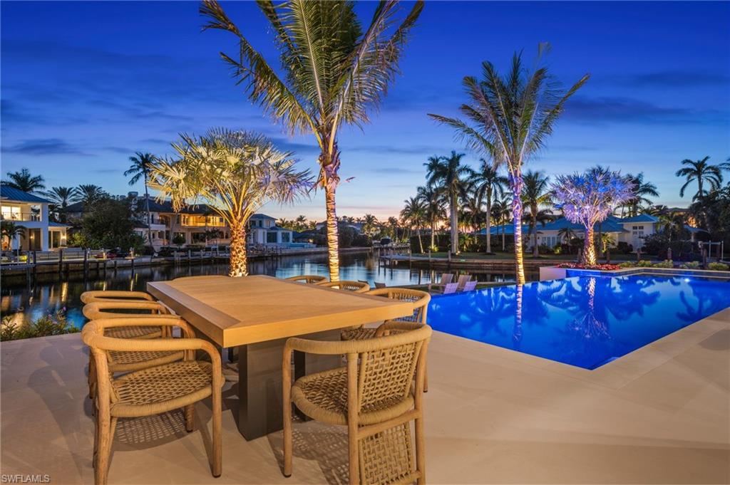 AQUALANE SHORES - Residential