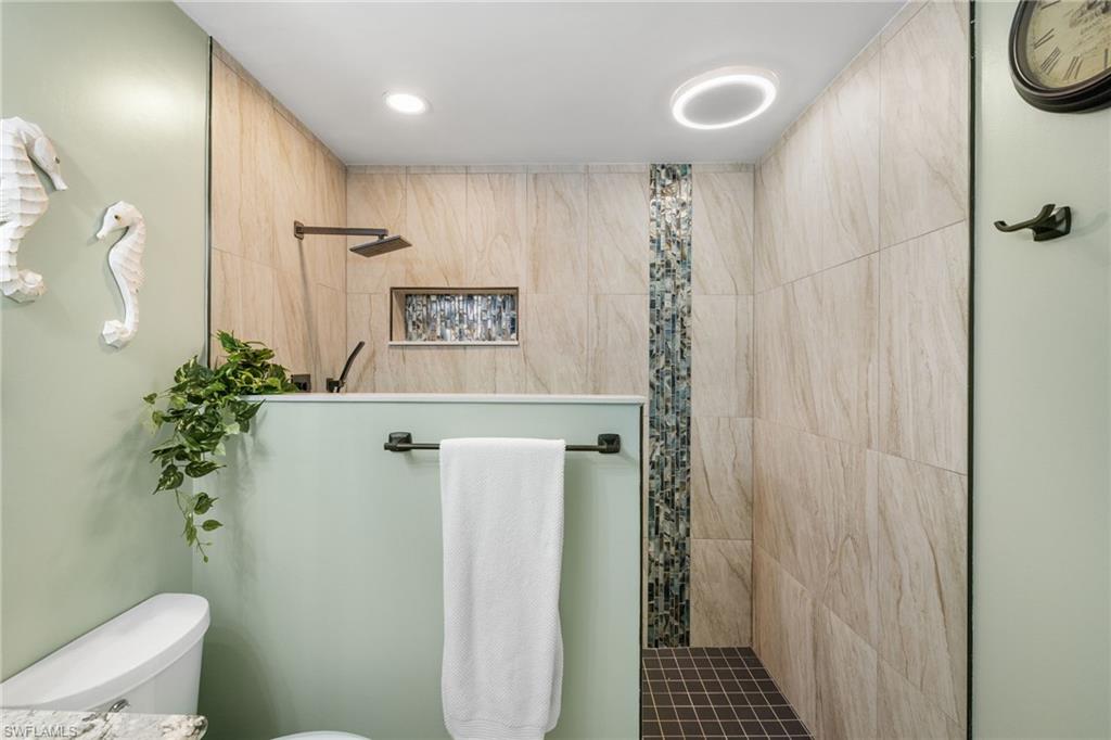 ISLES OF PORTO VISTA - Residential