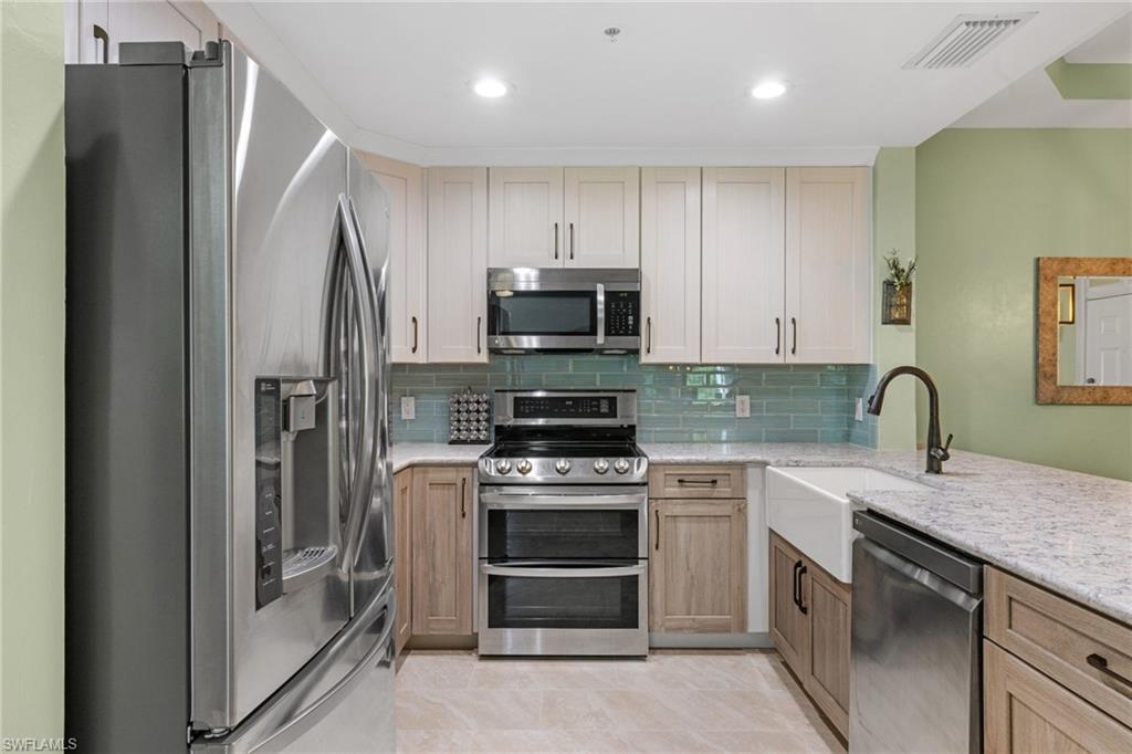 ISLES OF PORTO VISTA - Residential