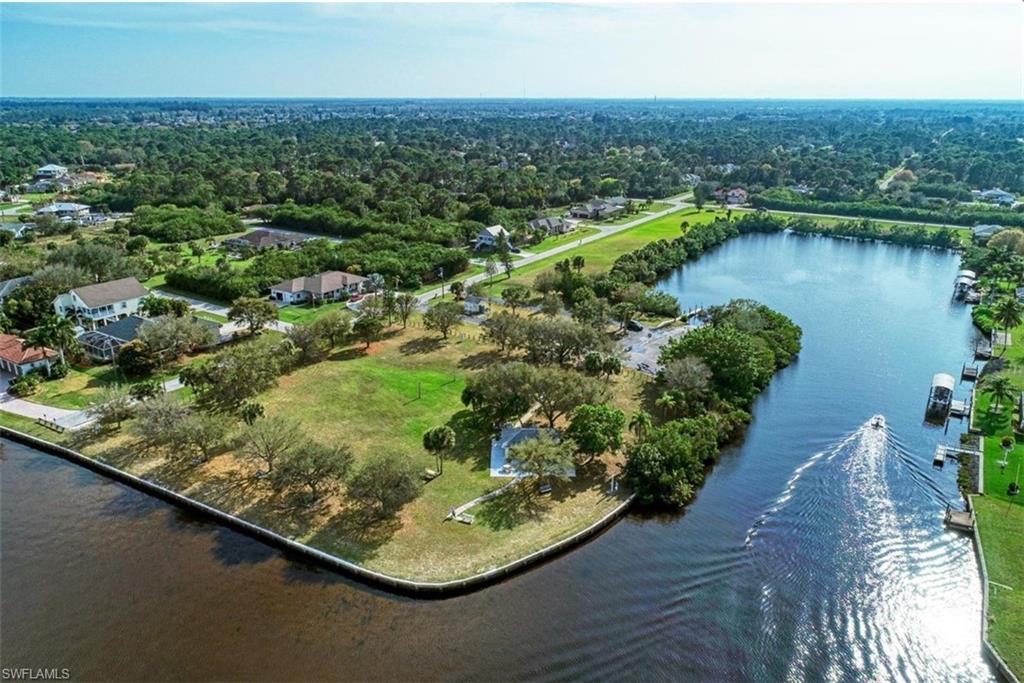 PORT CHARLOTTE - Land