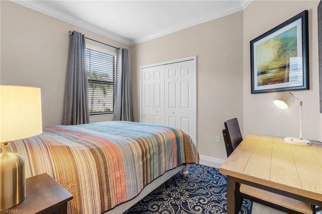 VENETIAN POINTE - Residential Lease