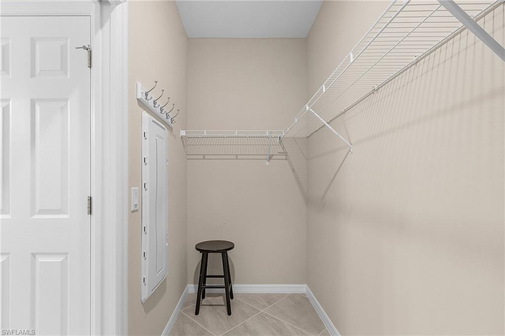 VENETIAN POINTE - Residential Lease
