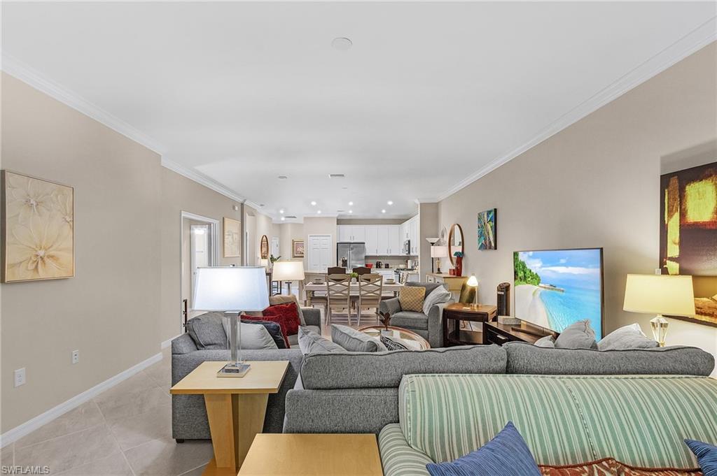 VENETIAN POINTE - Residential Lease
