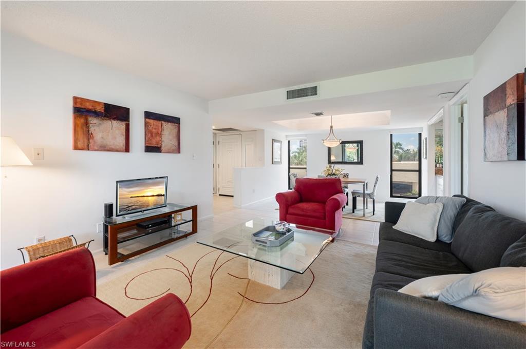 ESPLANADE CLUB - Residential Lease