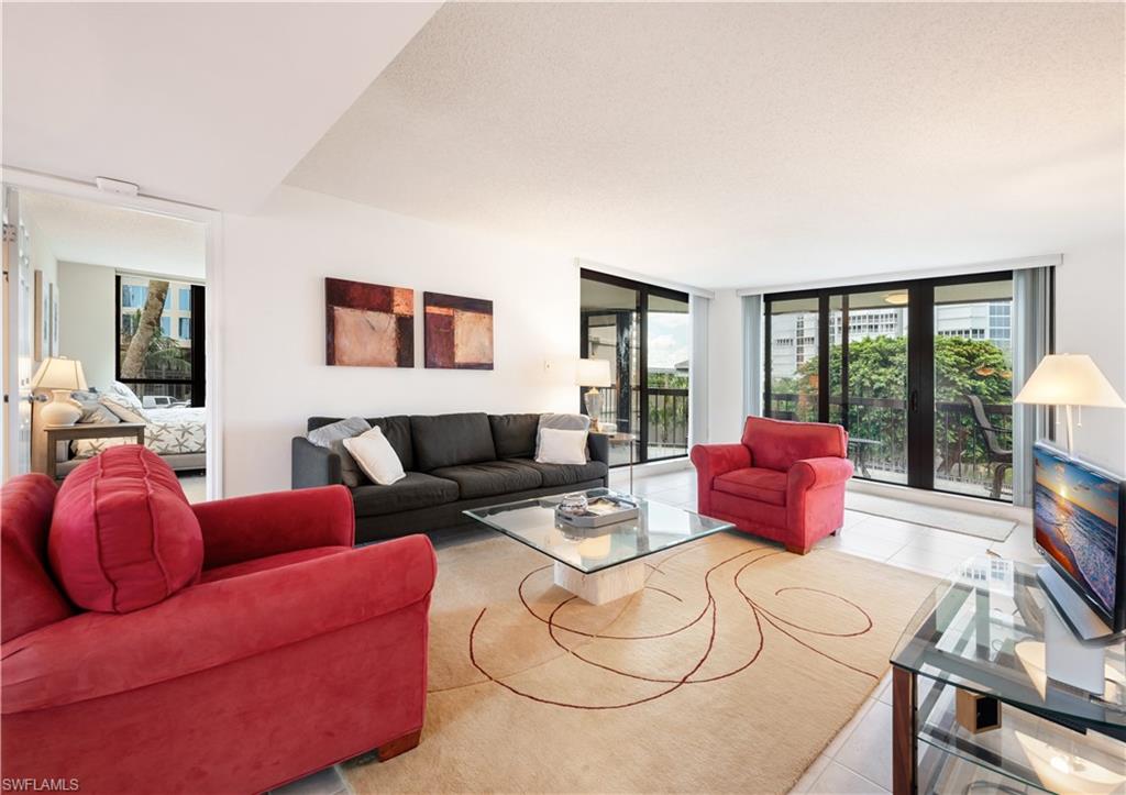 ESPLANADE CLUB - Residential Lease