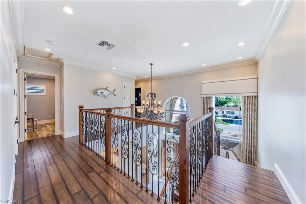 GOLDEN SHORES - Residential