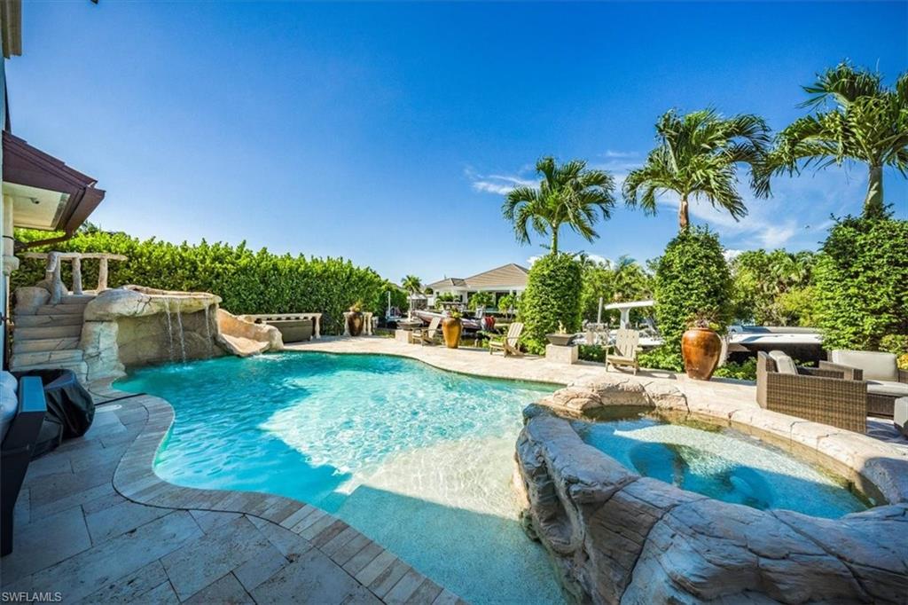 GOLDEN SHORES - Residential