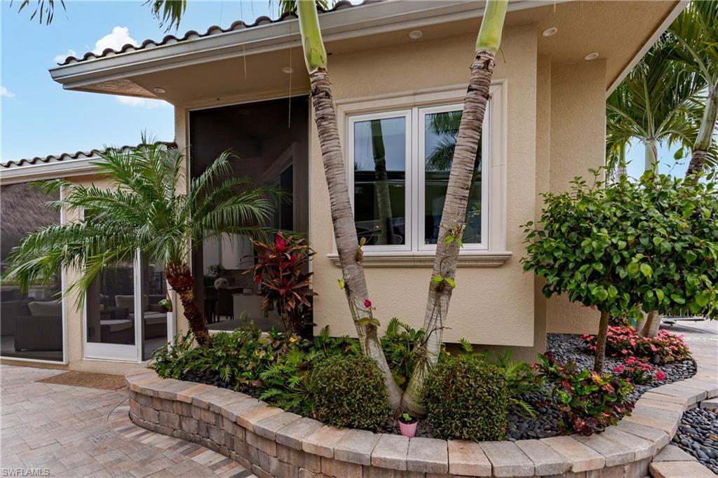 NAPLES MOTORCOACH RESORT - Land