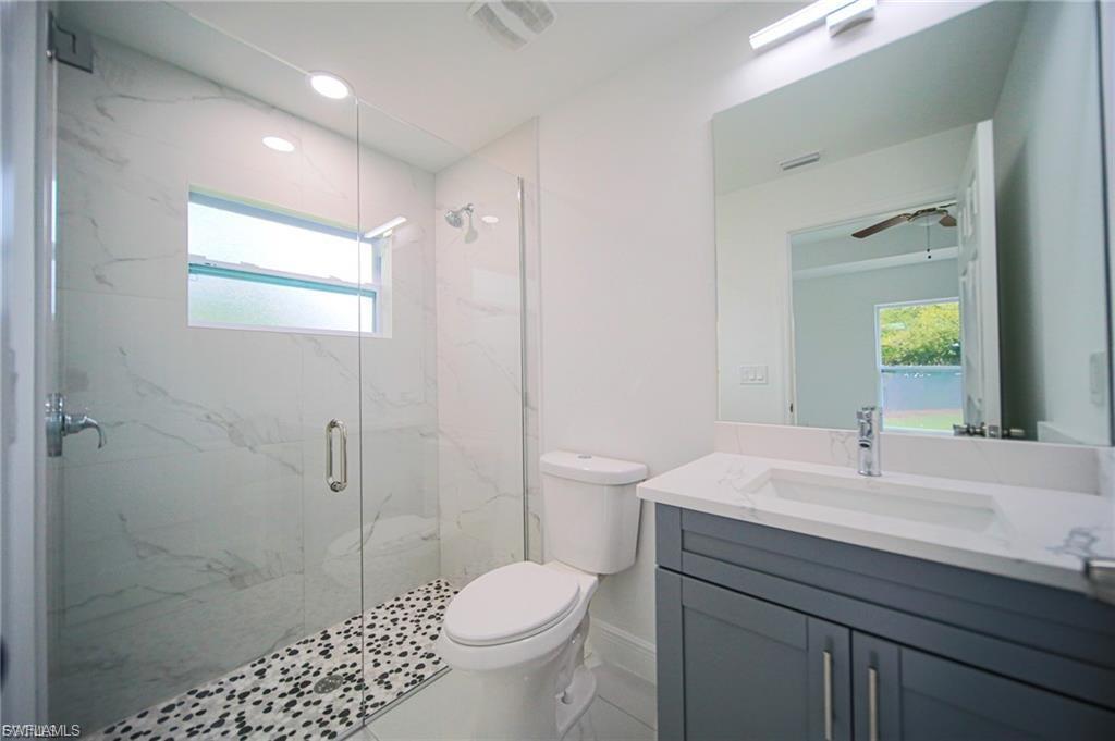 MIRROR LAKES - Residential