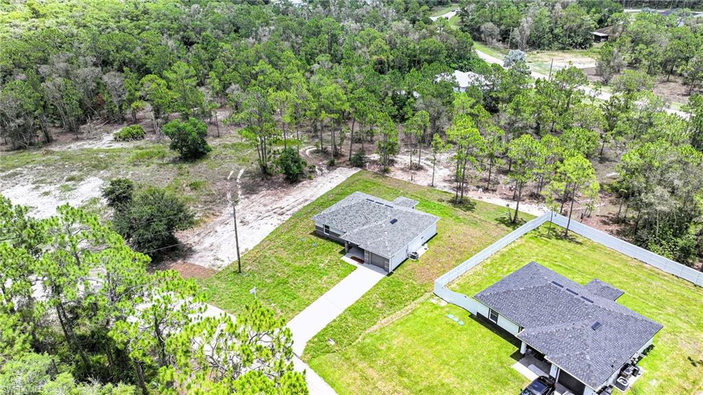 MIRROR LAKES - Residential