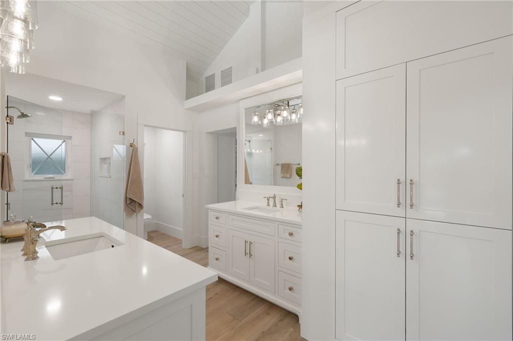 ROYAL HARBOR - Residential