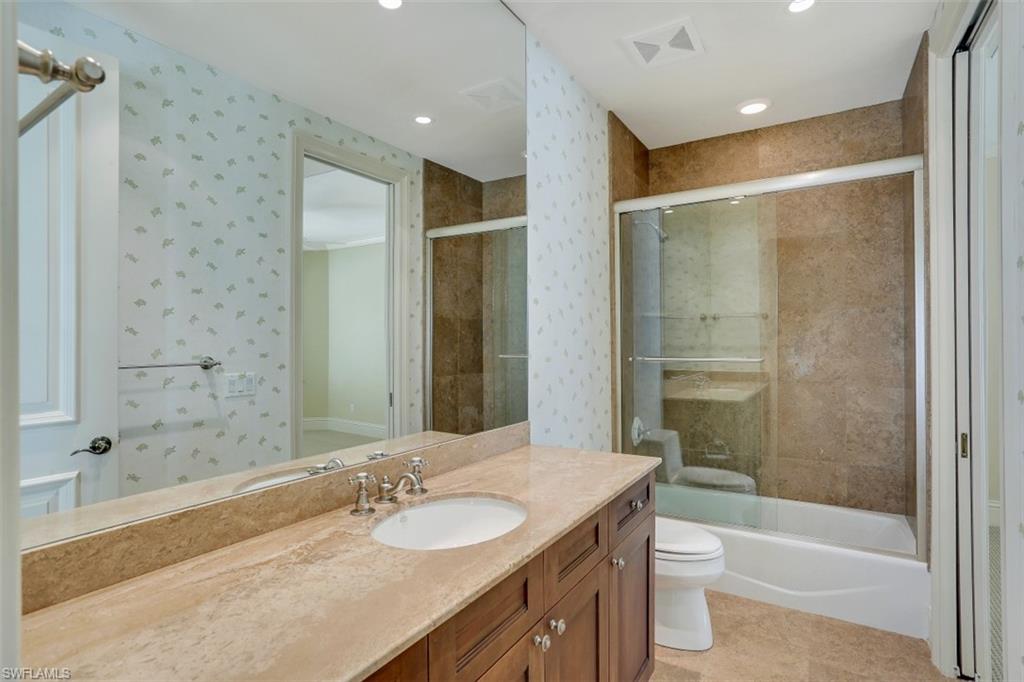 VIZCAYA AT BAY COLONY - Residential