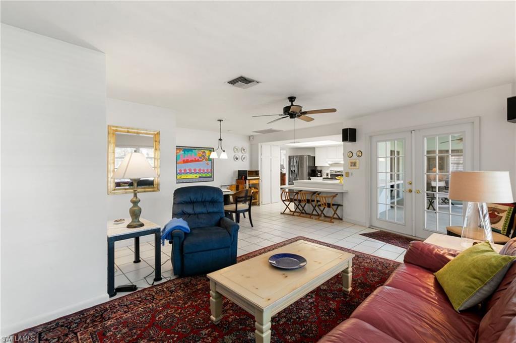MARCO BEACH - Residential