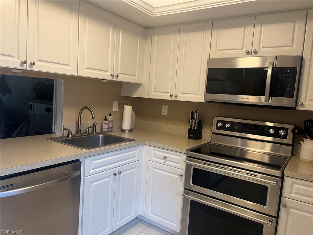 SEVEN LAKES - Residential