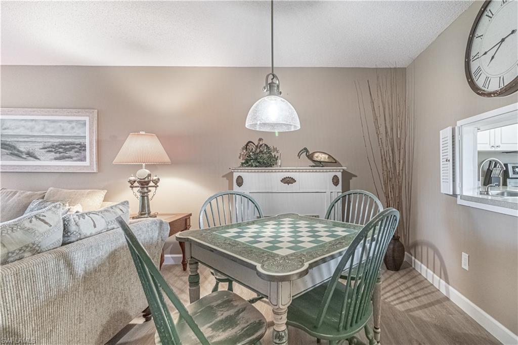 SEVEN LAKES - Residential