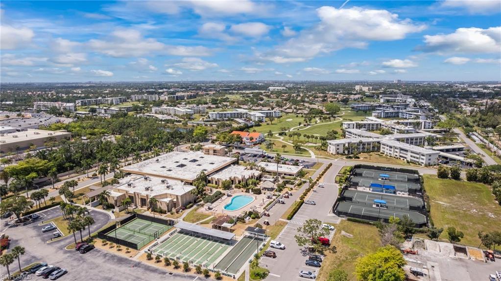 SEVEN LAKES - Residential