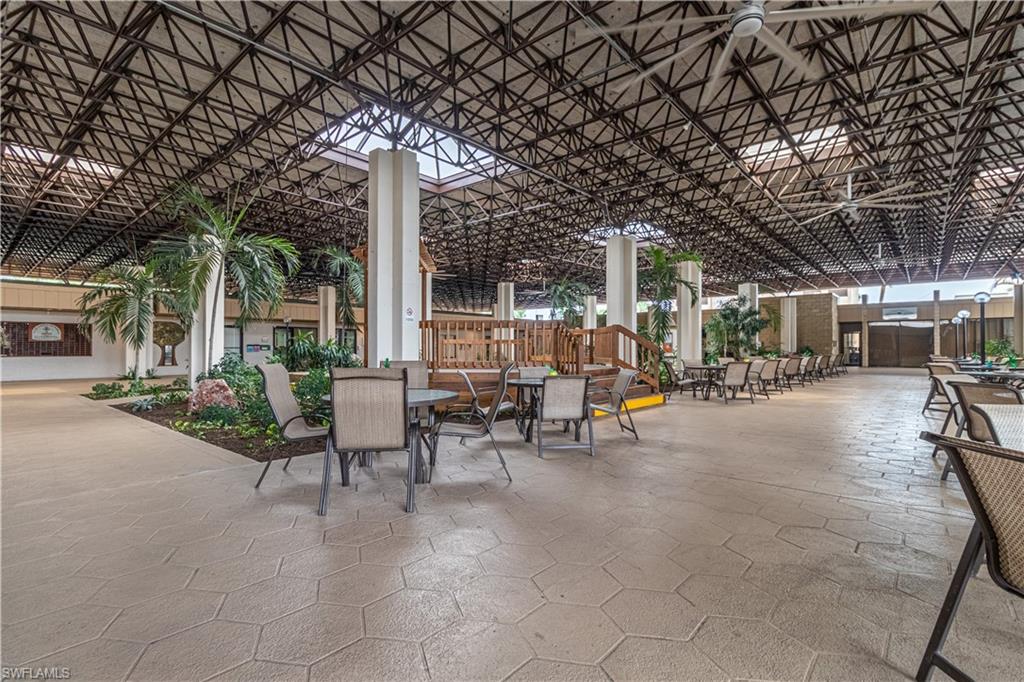 SEVEN LAKES - Residential