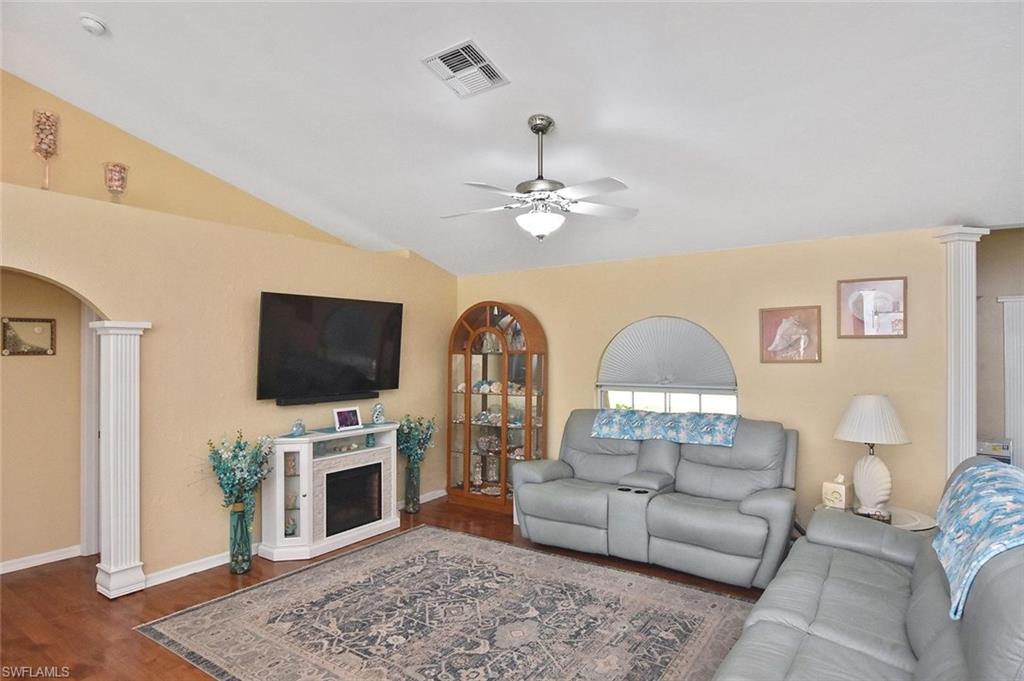 SAN CARLOS PARK - Residential