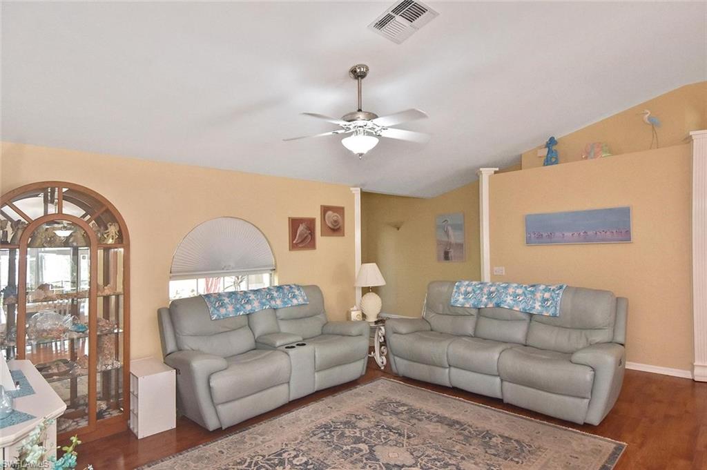 SAN CARLOS PARK - Residential