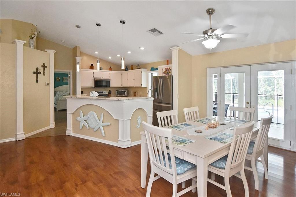 SAN CARLOS PARK - Residential