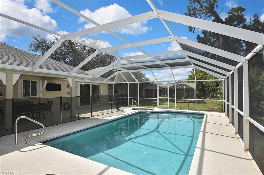 SAN CARLOS PARK - Residential