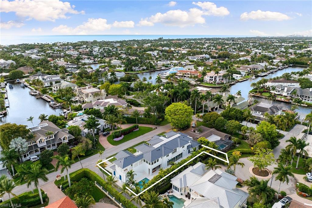 AQUALANE SHORES - Residential