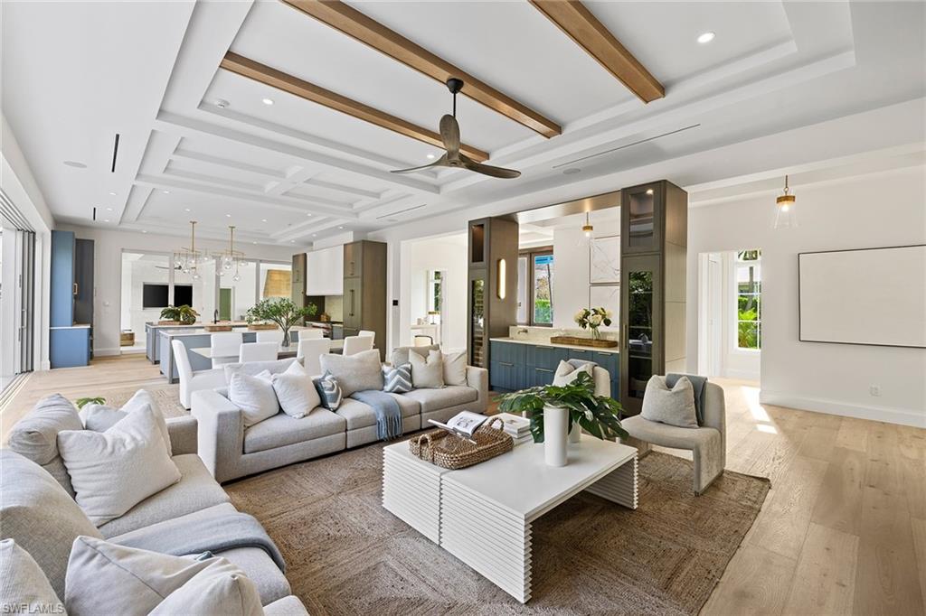 AQUALANE SHORES - Residential