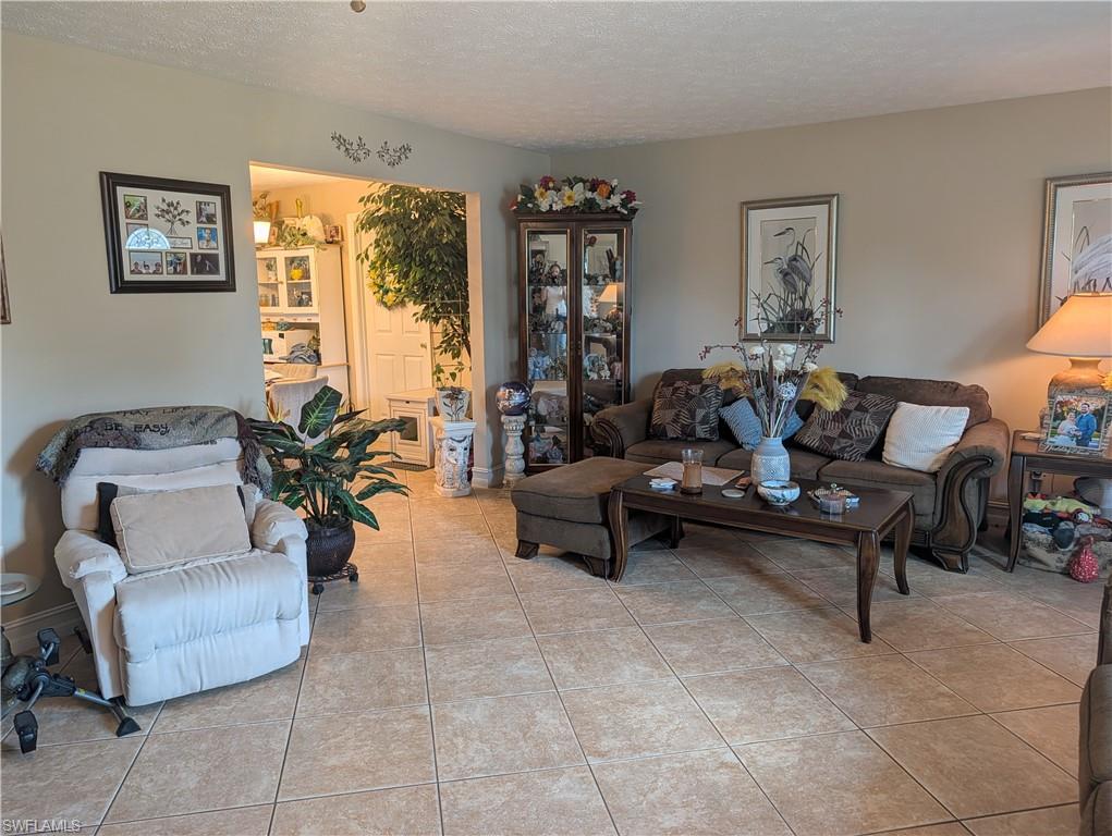 FORT MYERS SHORES - Residential