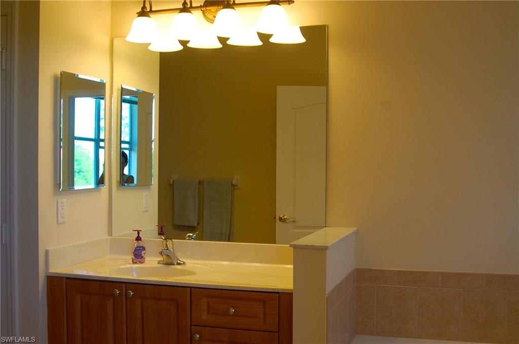CORAL LAKES - Residential