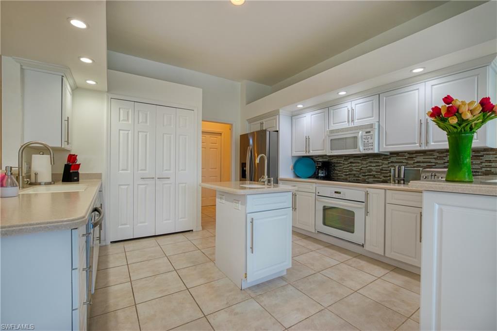 SPANISH WELLS - Residential
