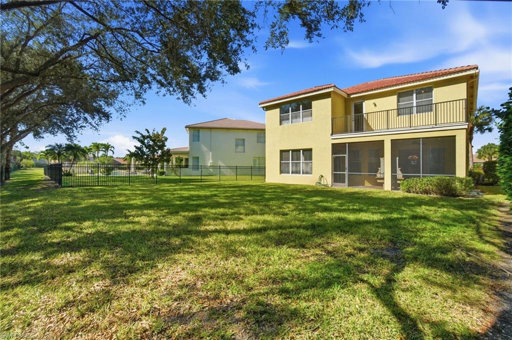 SATURNIA LAKES - Residential