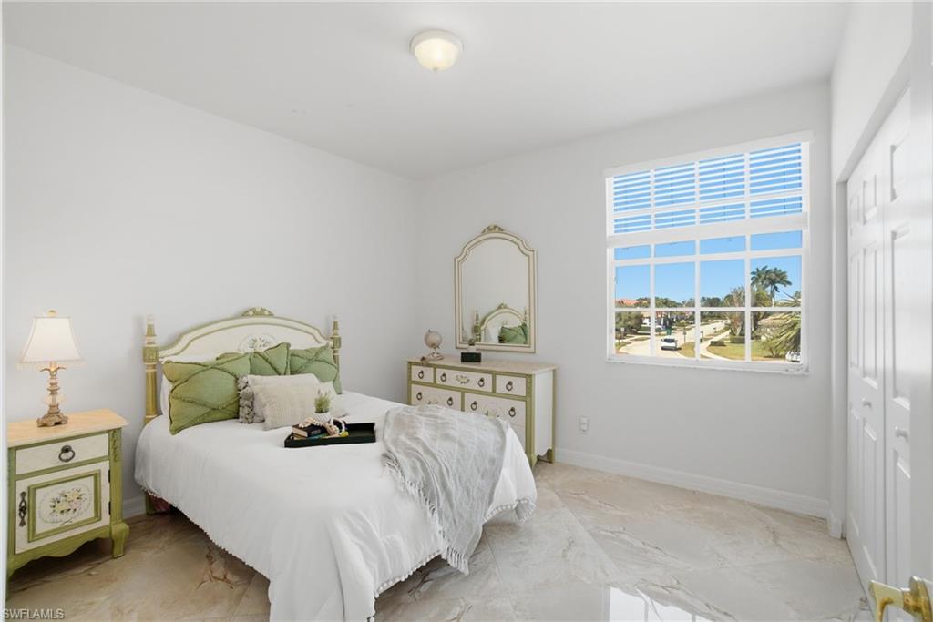 SATURNIA LAKES - Residential