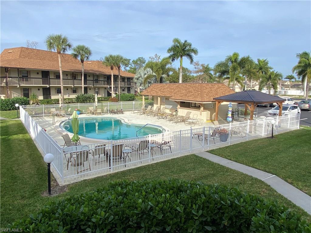 FAIRWAY PINES CONDO - Residential