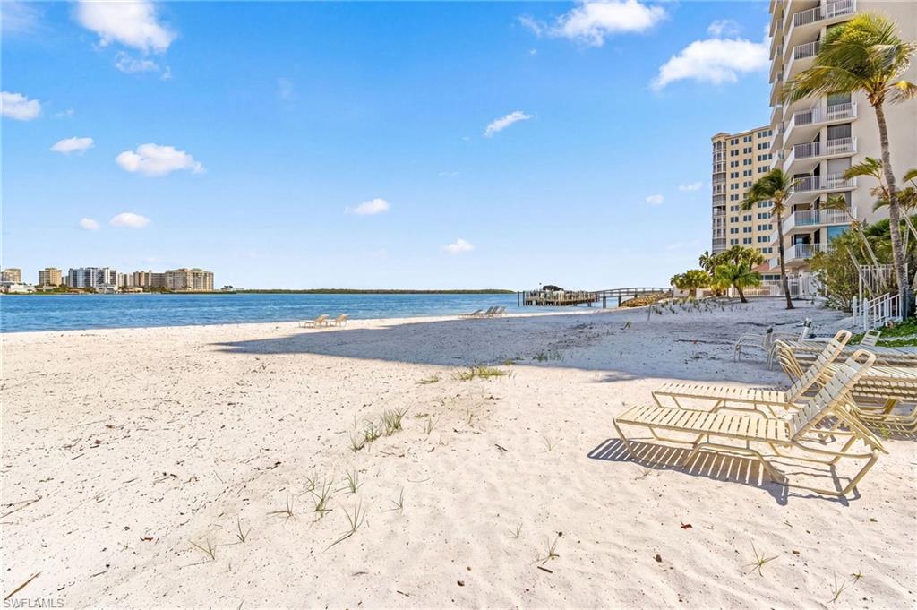 LOVERS KEY BEACH CLUB - Residential