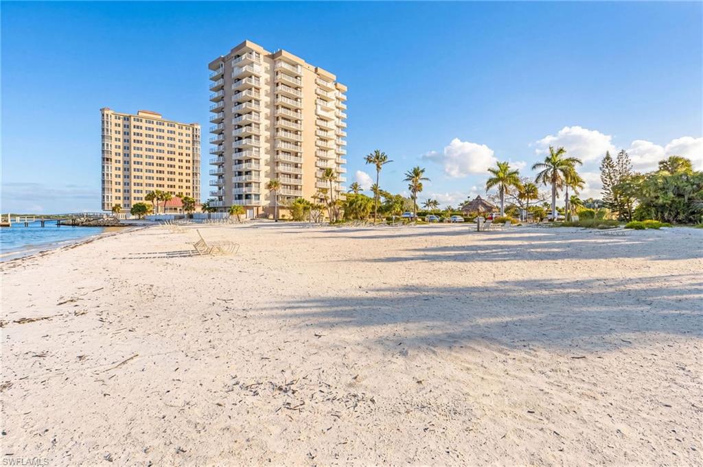 LOVERS KEY BEACH CLUB - Residential