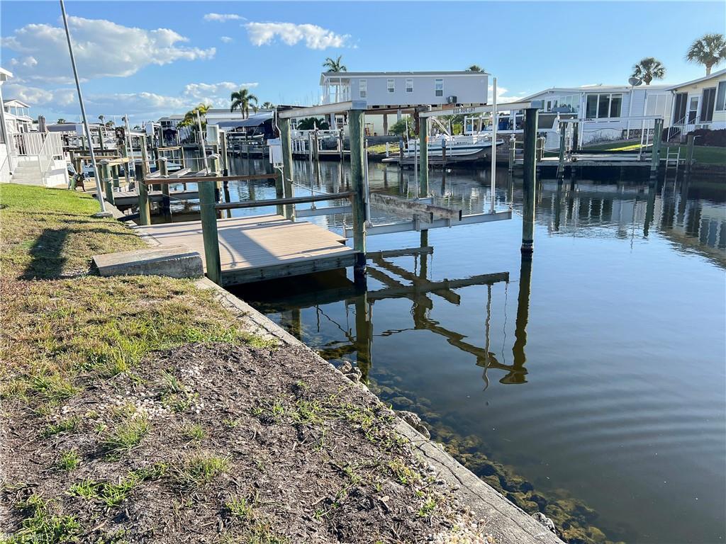 BAYSIDE ESTATES - Land
