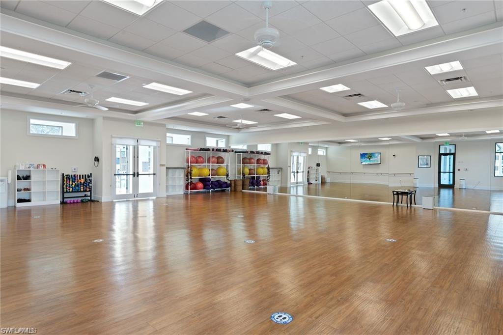 EAGLE CREEK COUNTRY CLUB - Residential