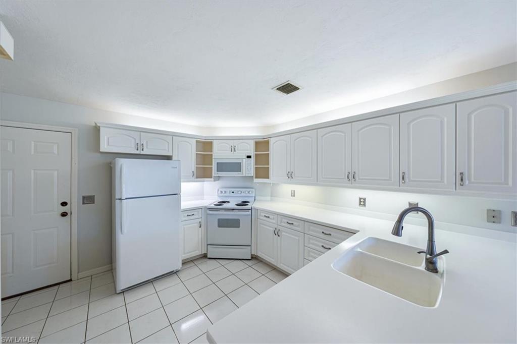EAGLE CREEK COUNTRY CLUB - Residential