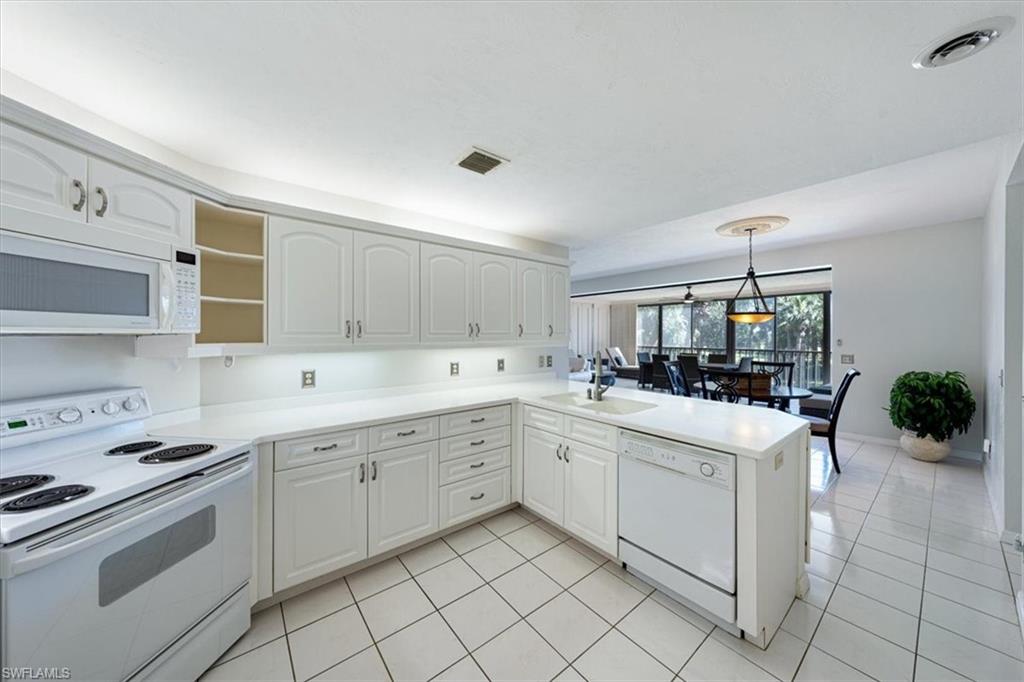 EAGLE CREEK COUNTRY CLUB - Residential