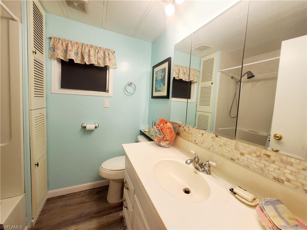 ENCHANTING ACRES MOBILE HOME - Residential