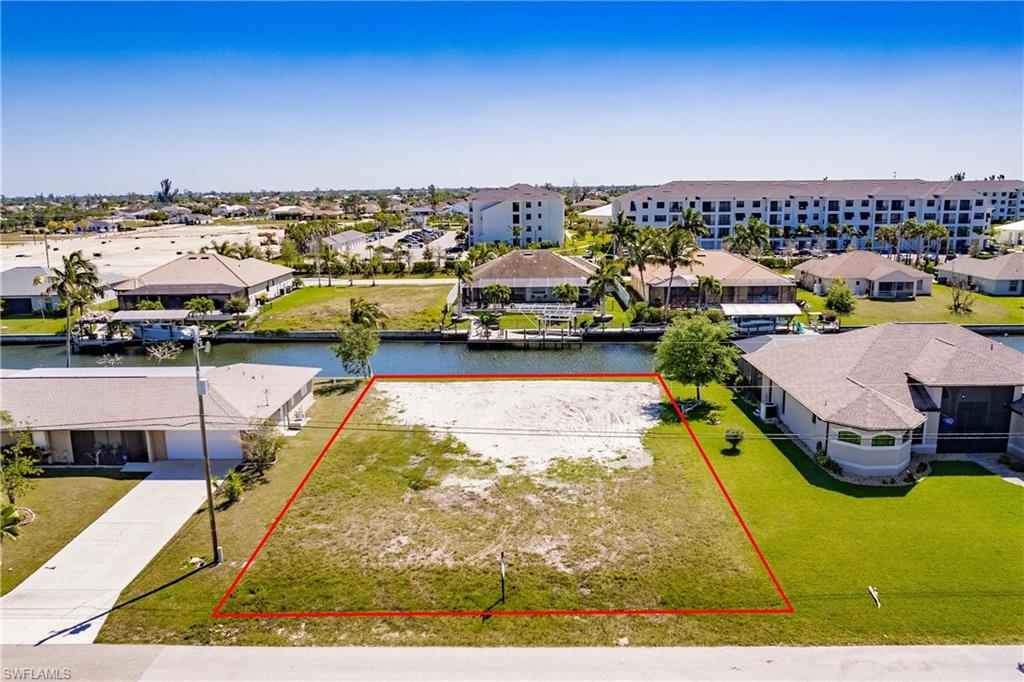 CAPE CORAL - Land